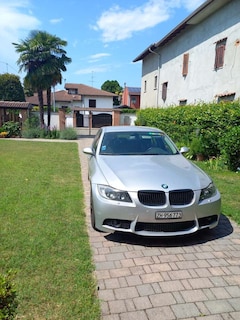 Bild des Angebotes BMW 320 320i