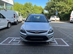 Bild des Angebotes Hyundai i30 CW 1.6 CRDi 66 kW classic