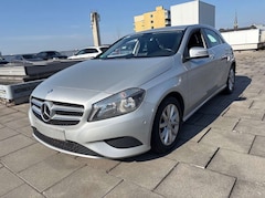 Bild des Angebotes Mercedes-Benz A 200 BlueEfficiency+KLIMA+SPORTSITZE+TEILLEDER+