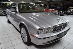 Bild des Angebotes Jaguar XJ8 3.5 V8/Topfahrzeug in edler Farbgebung