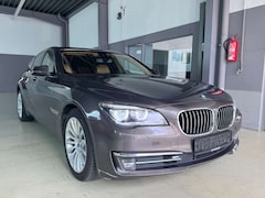 Bild des Angebotes BMW 740 d INDIVIDUAL+Glasdach+Kamera+ Soft-Close+HUD