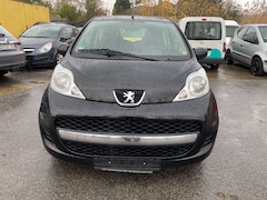 Bild des Angebotes Peugeot 107 Filou 1.Hand Allwetterreifen