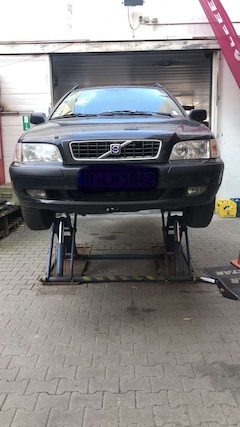 Bild des Angebotes Volvo V40 1.8