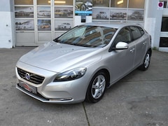 Bild des Angebotes Volvo V40 D2 You*1.Hand*Sitzheizung*Xenon*Tempomat*