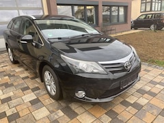 Bild des Angebotes Toyota Avensis Kombi Life 2,0 D4-D original wenig KM
