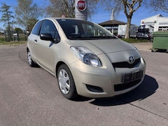 Bild des Angebotes Toyota Yaris Cool+