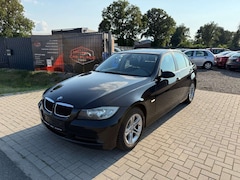 Bild des Angebotes BMW 318 Baureihe 3 Lim. 318i TÜV NEU/KLIMAAUT./PDC