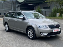 Bild des Angebotes Skoda Octavia Combi 4x4*HUNEU*KPLNEU*TURBONEU*