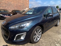 Bild des Angebotes Peugeot 308 SW "Allure" Klima+Xenon+PDC+Panoramadach