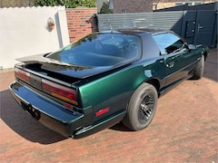 Bild des Angebotes Pontiac Firebird Automatik, T-Tops, Soft close Heckklappe, TÜV neu