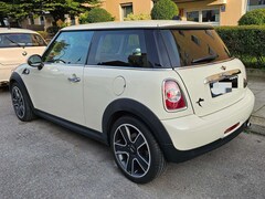 Bild des Angebotes MINI Cooper D Mini Cooper D Aut.