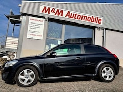 Bild des Angebotes Volvo C30 1.6 D Drive Momentum*Bi-XEN+AHK+ALU+PDC+SHZ*