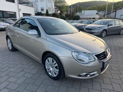 Bild des Angebotes VW Eos 2.0/1.Hand/SH-gepflegt/SHZ/Panoramadach