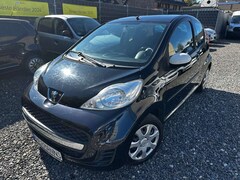 Bild des Angebotes Peugeot 107 Urban Move *ALLWETTERREIFEN / KLIMAANLAGE*