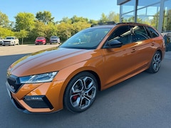 Bild des Angebotes Skoda Octavia 2,0TDi Kombi RS Pano 19" AHK DCC Matrix