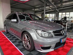Bild des Angebotes Mercedes-Benz C 63 AMG 6.3 V8 C 63 T AMG Performance *Neuwertig!*