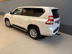 Bild des Angebotes Toyota Land Cruiser 2.8 D-4D AUT TEC-EDITON 7 SITZE 1 HAND AHK SD JBL