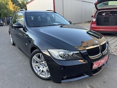 Bild des Angebotes BMW 320 320i/M-Paket/Xenon/Navi/Temp./PDC/Alu/TÜV Neu