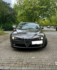 Bild des Angebotes Alfa Romeo Sportwagon 1.9 JTS 16V Distinctive‼️TÜV neu bis 07/27‼️