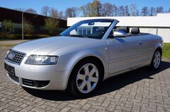 Bild des Angebotes Audi S4 Cabrio 4.2 V8 quattro Automatik-Leder-Bose