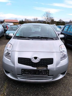 Bild des Angebotes Toyota Yaris Sol