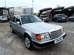 Bild des Angebotes Mercedes-Benz E 230 E-Klasse TE - AUTOMATIK - AHK - SCHIEBEDACH -
