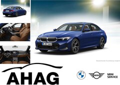 Bild des Angebotes BMW 320 i Automatik Navi Glasdach Bluetooth PDC MP3 Schn.