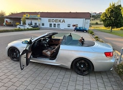 Bild des Angebotes BMW 330 330i