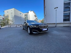 Bild des Angebotes BMW 745 7er Plug-In-Hybrid mit TV und Tablett hinten