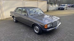 Bild des Angebotes Mercedes-Benz Baureihe 123 230 E