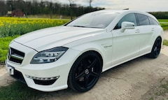 Bild des Angebotes Mercedes-Benz CLS 63 AMG Shooting Brake / 558PS / TÜV 2027 / V-Max / RWD / sehr gepflegt / Diamantweissmetallic außen / Klavierlack Schwarz innen