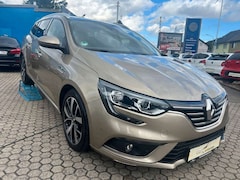 Bild des Angebotes Renault Megane IV Grandtour BOSE-Edition/SHZ/NAVI/KAMERA