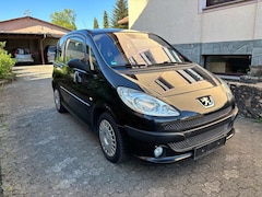 Bild des Angebotes Peugeot 1007 RC-Line