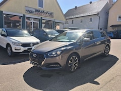 Bild des Angebotes Hyundai i40 cw 1,6 blue Space NAVI+AHK+KAMERA