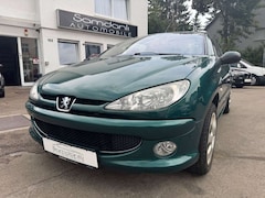 Bild des Angebotes Peugeot 206 CC Roland Garros 110*GEPFLEGT*2.HAND*LEDER