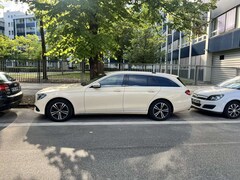 Bild des Angebotes Mercedes-Benz E 220 d T 9G-TRONIC