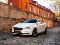 Bild des Angebotes Volvo V40 LinjeSvart/KAMERA/SHZG/TEMPO/KLIMAAUTO/LEDER