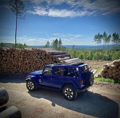 Bild des Angebotes Jeep Wrangler 2.0 T-GDI Sahara Overland 200 kW (272 PS), Auto...