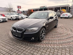 Bild des Angebotes BMW 325 i Touring Navi,Panoramadach,Xenon,19Zoll,SHZ