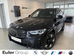 Bild des Angebotes BMW iX3 Sportpaket HUD AD AHK-klappbar AHK El. Fondsitzver