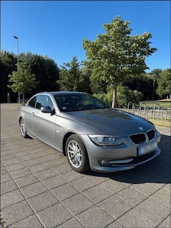 Bild des Angebotes BMW 318 318i Cabrio E93 Facelift