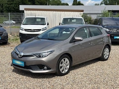 Bild des Angebotes Toyota Auris Edition-S Kamera 8-fach bereift