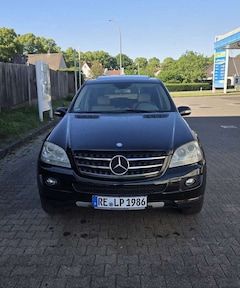 Bild des Angebotes Mercedes-Benz ML 320 CDI 4Matic 7G-TRONIC