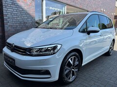 Bild des Angebotes VW Touran Business STHZ 7Sitz PANO RFK EasyOpen AHK