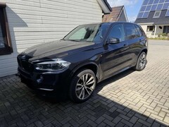 Bild des Angebotes BMW X5 M M50d Sport-Aut.