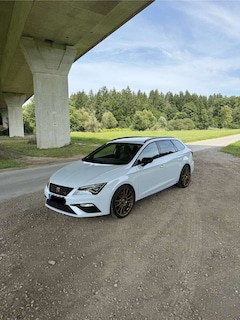 Bild des Angebotes SEAT Leon Cupra 300 4Drive