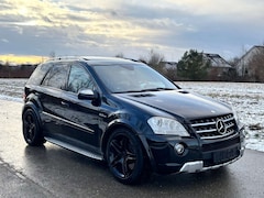 Mercedes-Benz ML 63 AMG 4Matic 7G-TRONIC Facelift AHK 20" Voll TV S-Dach