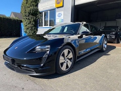 Bild des Angebotes Porsche Taycan *Performace Plus Batterie*PANORAMA*HEAD UP