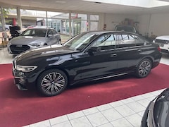 Bild des Angebotes BMW 330 e Lim. M Sport NAVI+LED+KAM+LEDER+LIVE COCPIT