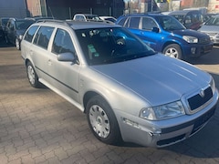 Bild des Angebotes Skoda Octavia Combi 1.6 Classic KLIMA AHK